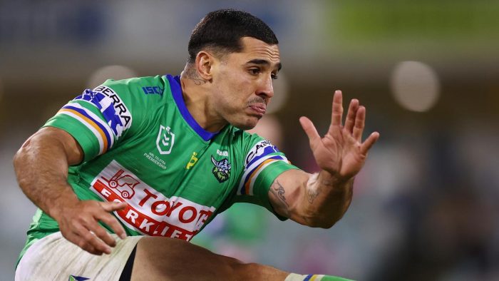 LIVE NRL: Raiders field new-look halves as Ricky looks for rare win against ‘bogey side’