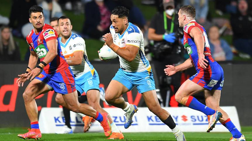 NRL ScoreCentre: Newcastle vs Gold Coast, Penrith vs Sydney Roosters, live scores, stats and results