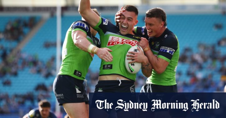 Raiders step up finals push with easy win over Titans
