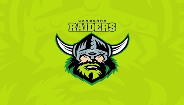 Raidercast: Yea Rapa is wrapping the arms #NRLWarriorsRaiders…