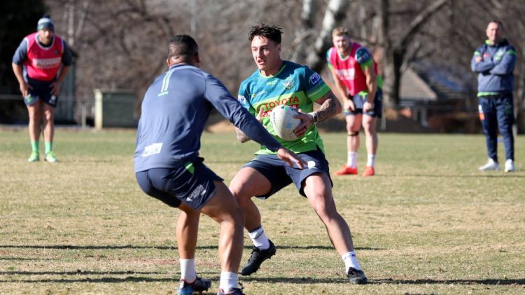 Canberra Raiders coach Ricky Stuart to Charnze his arm with Nicoll-Klokstad plan