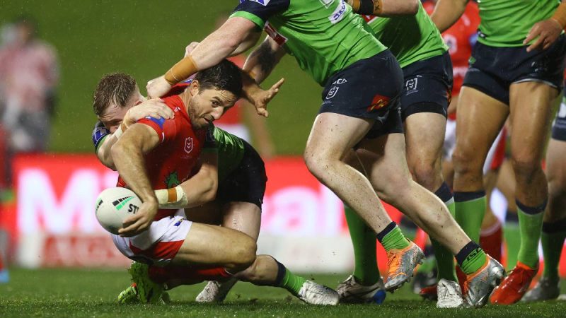 NRL concedes Canberra Raiders should have received late penalty against St George Illawarra Dragons