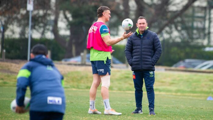 Ricky Stuart's couch helps Canberra Raiders' attack ahead of crucial Newcastle Knights clash