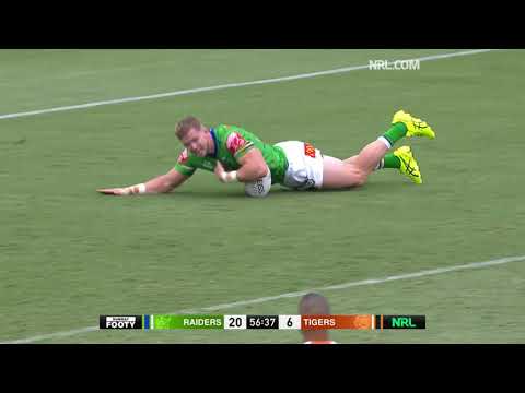 2021 Best Moments: Simonsson offload for Young try