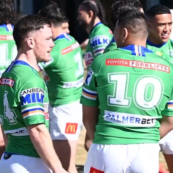 We mic'd up Tom Starling for our team photo yesterday and it didn't disappoint!  #WeAreRaiders...