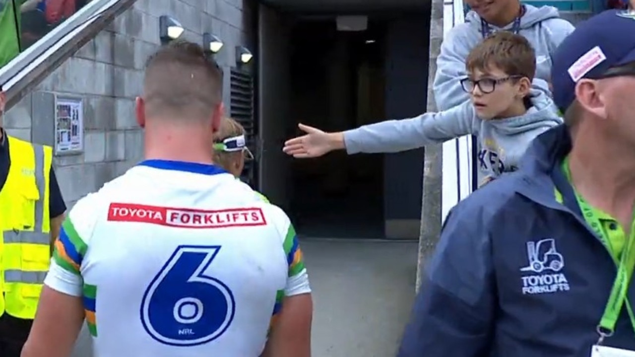 Kid’s hilarious handshake snub after Jack Wighton sin binned