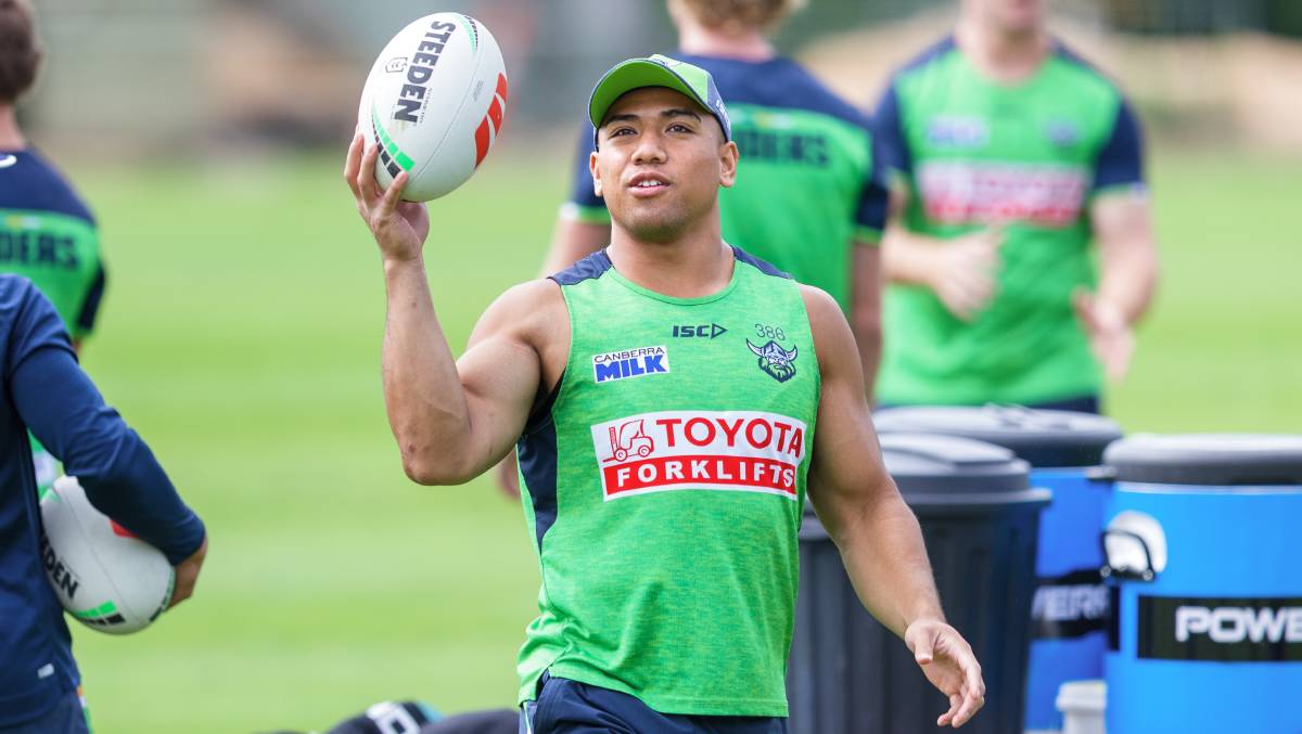 Hopoate determined to keep Rapana benched