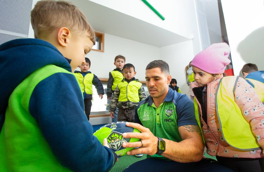 Raiders star Jamal Fogarty meets some fans on Wednesday. Picture by Sitthixay Ditthavong