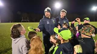 VIDEO | Elliott Whitehead entertains young rugby players