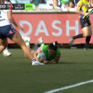 Apii breaks the line and puts Chey over for her first #NRLW try!...