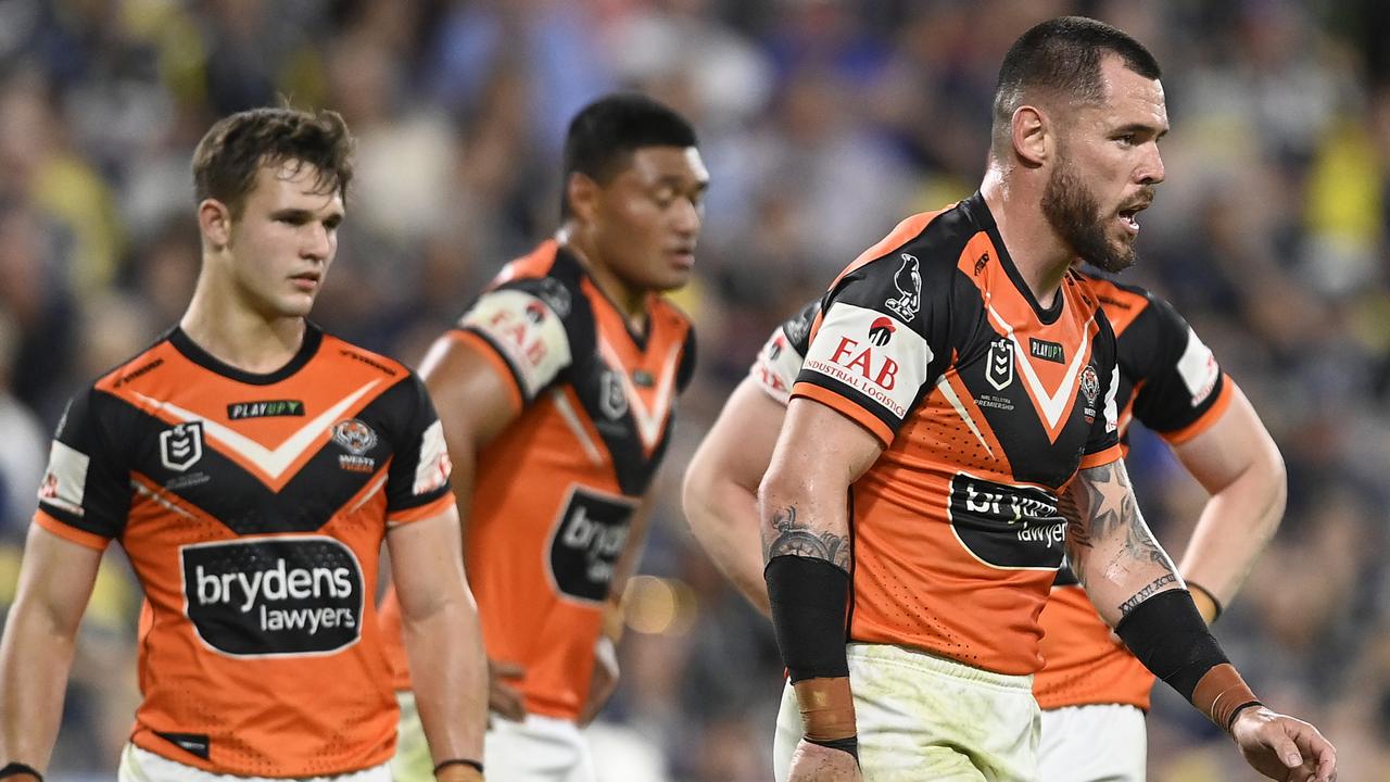 ‘Who are they going to get?’: Tigers’ ‘aggressive recruitment drive’ slammed amid halves crisis