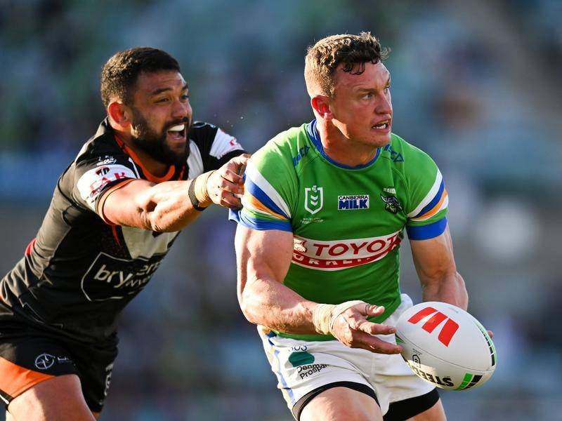 Raider Jack Wighton faces a contrary conduct charge over comments to referee Peter Gough on Sunday. (Lukas Coch/AAP PHOTOS)