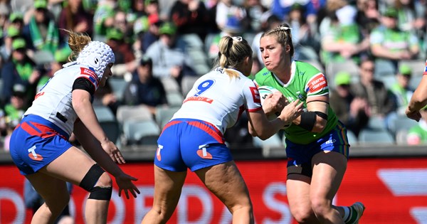 Raiders fall to Knights in Canberra