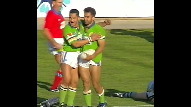 Throwback Thursday: Fulivai try against Sharks in 1994