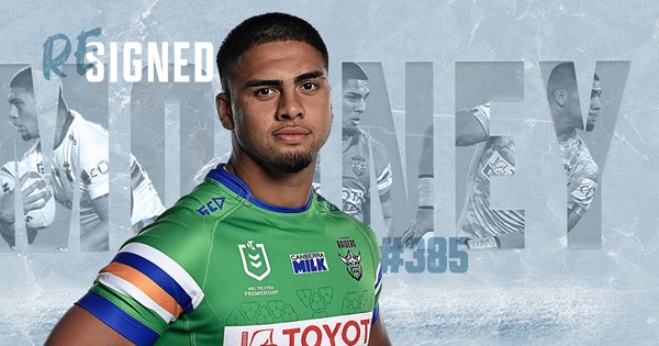 Trey Mooney extends stay with Raiders until 2027