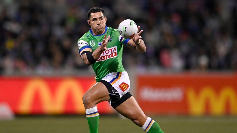 Jamal Fogarty returns to reignite Canberra Raiders' finals push with 20-18 win over Warriors