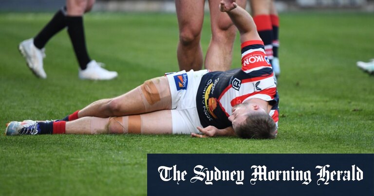 Roosters suffer massive blow after Walker leaves field with possible ACL injury