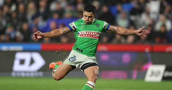 Darren Lockyer rejects Billy Slater claim in admission about Spencer Leniu saga at Maroons camp