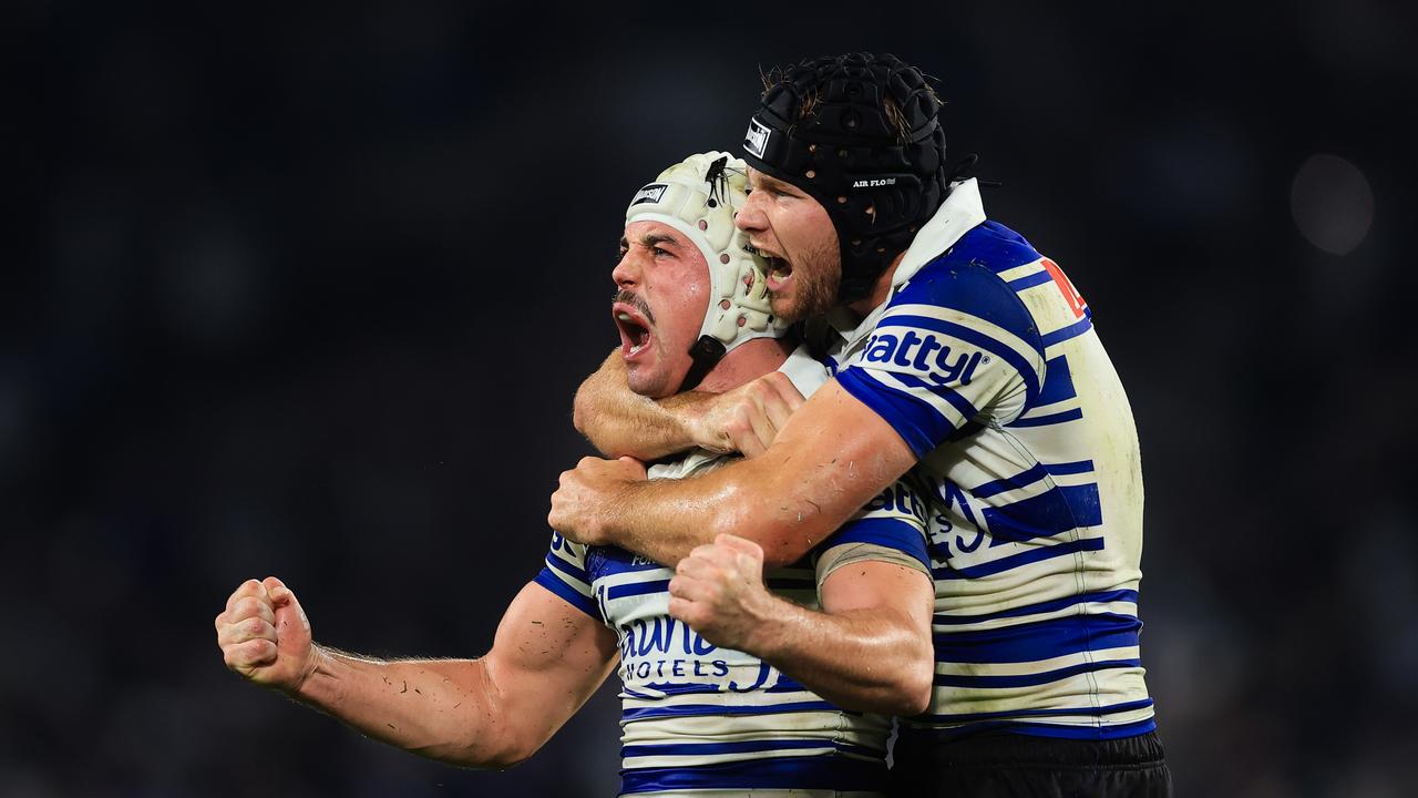 Mark Nawaqanitawase miracle try not enough as Bulldogs win 24-20 over Roosters