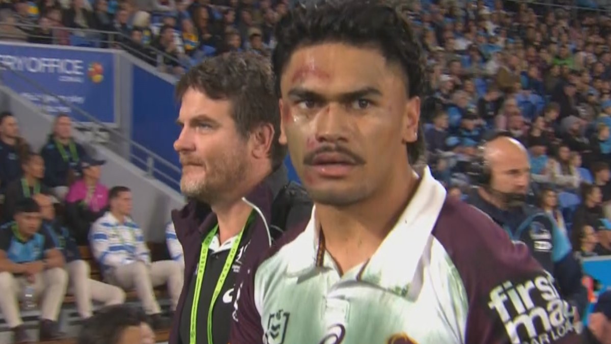 Brendan Piakura knocked out trying to score as Broncos seal Des Hasler's future