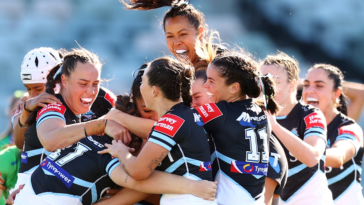 Emma Verran scores four tries as Sharks feast on hapless Raiders