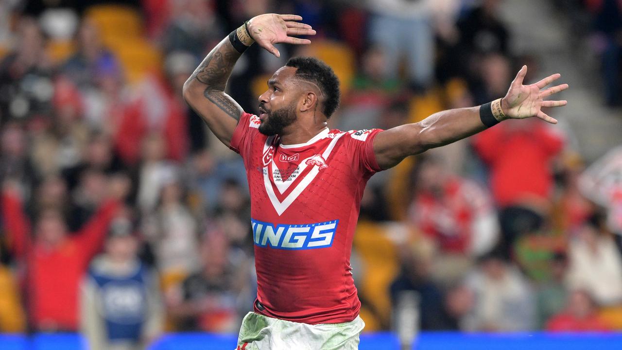 Forgotten Dolphin on standby Hammer as QLD star faces brutal 48-hour reality — Late Mail