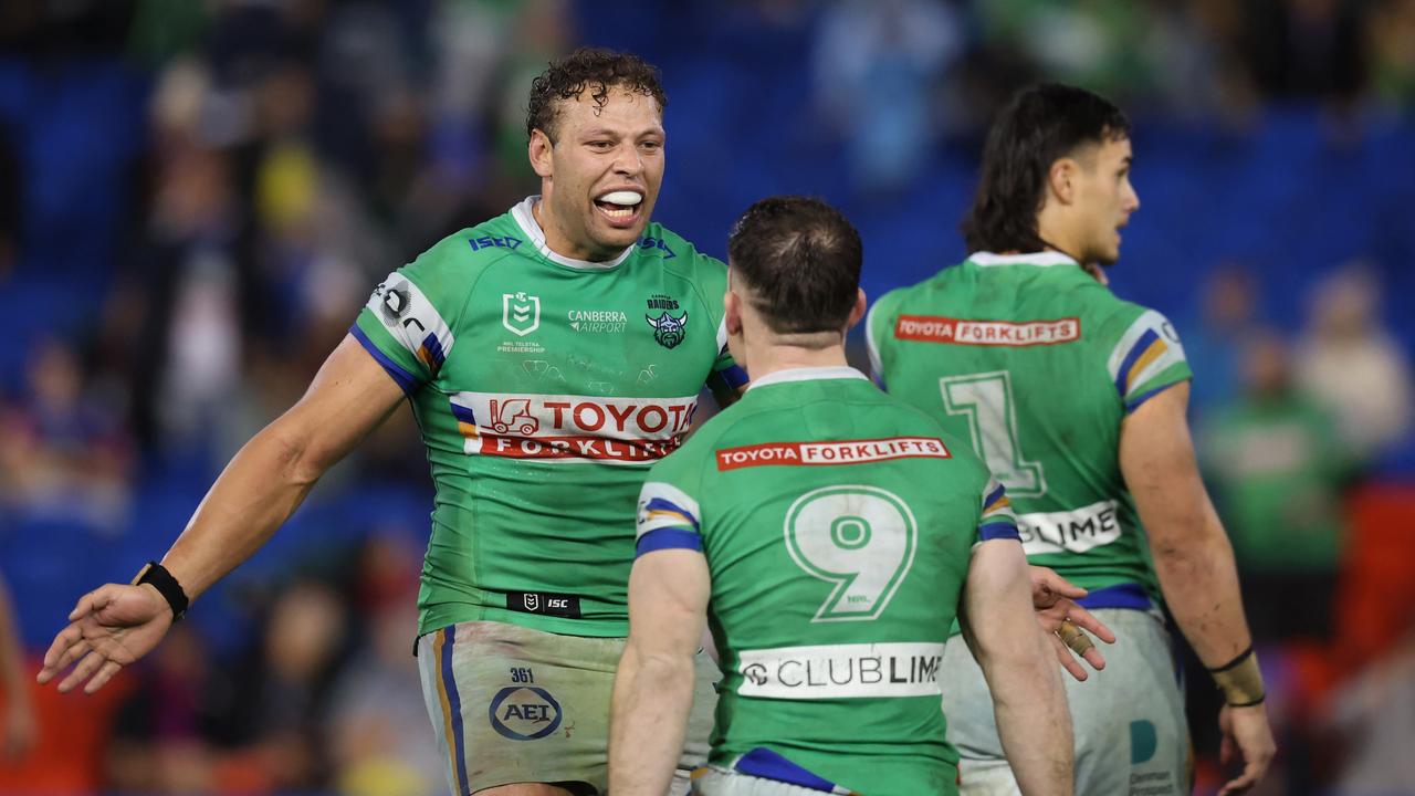 LIVE NRL: Ladder leading Raiders chasing nine-year first as they host Dragons in Canberra