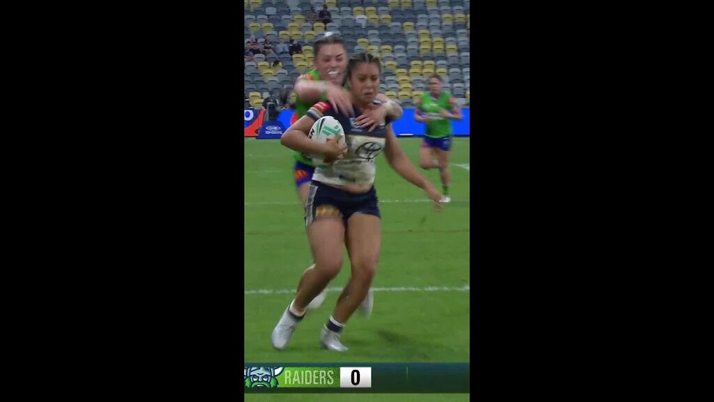 WHAT A TRY JASMINE PETERS! 🤯 #9WWOS #NRL #NRLW