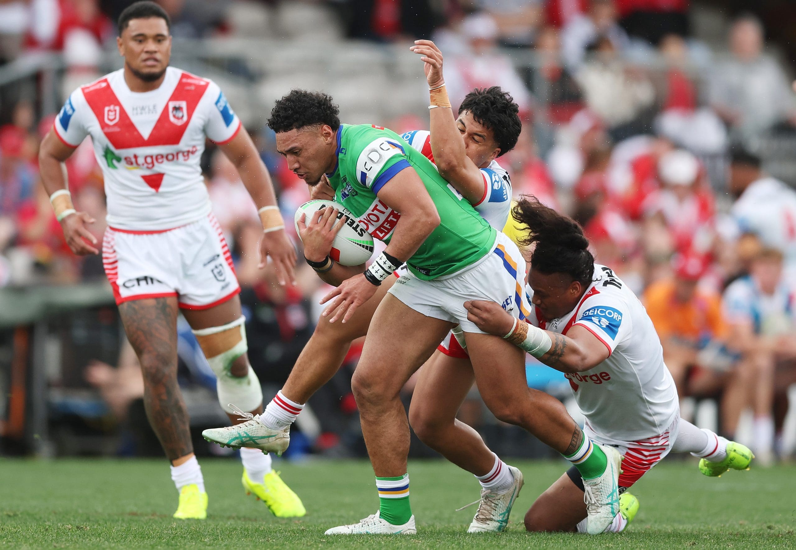 Raiders Extend Contract for Simi Sasagi