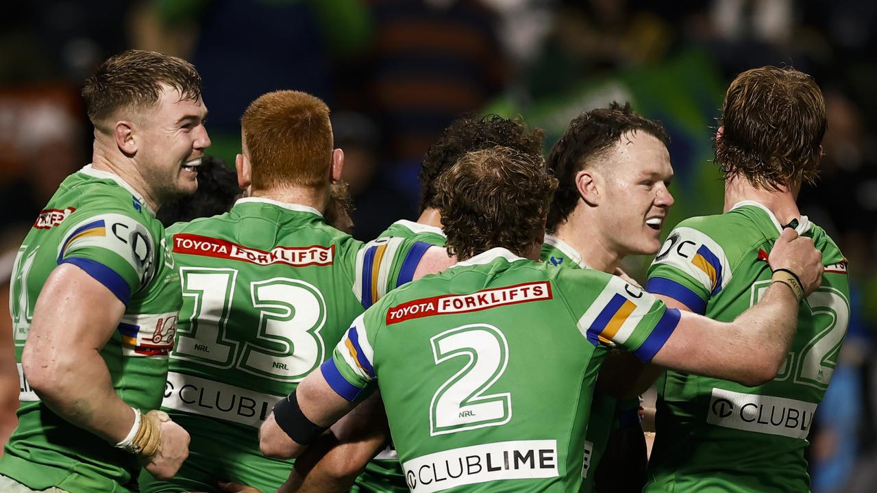 Canberra Raiders win 20-16 over Penrith Panthers in golden point thriller