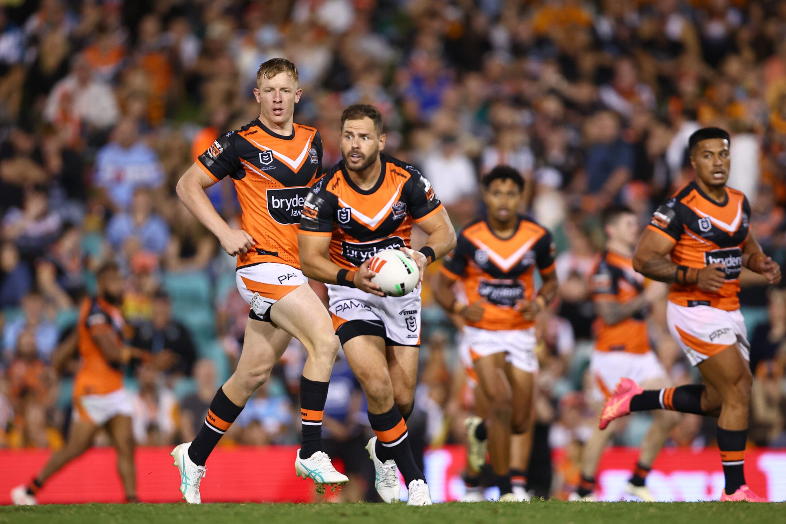 Ex-NRL halfback lands new contract with “special group”