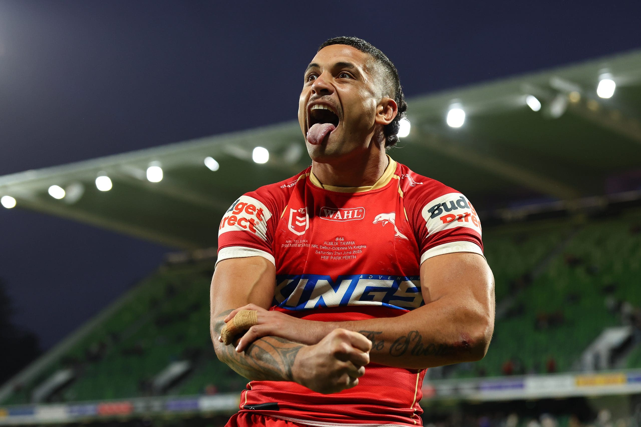 Broncos sign inspiring forward until the end of 2027