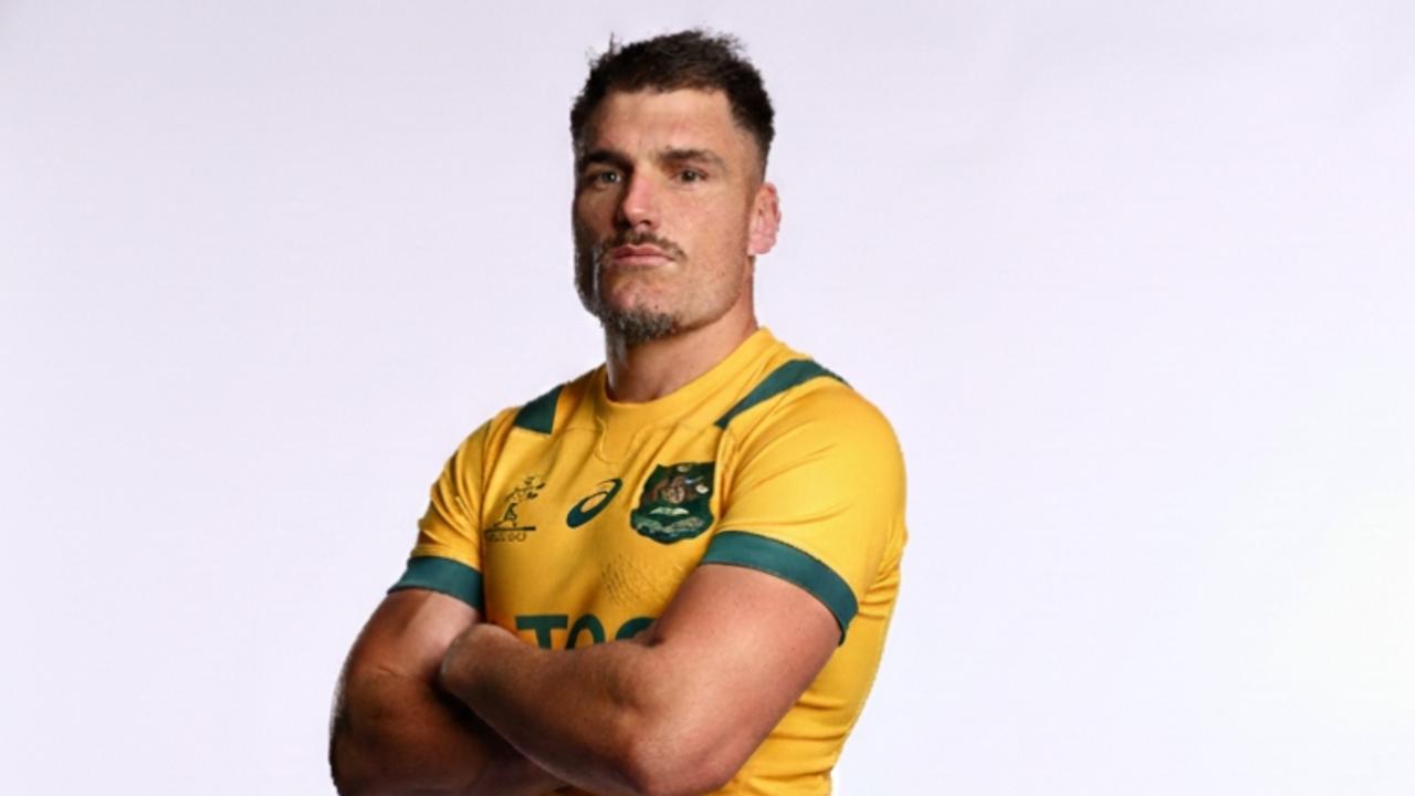 Angus Crichton to make code switch after signing two-year deal with Rugby Australia