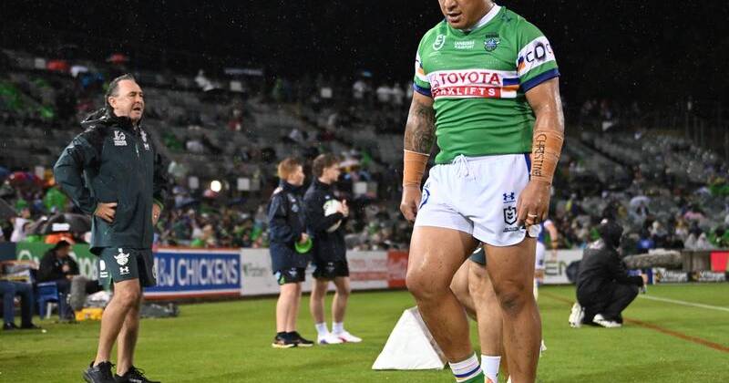 Josh Papali'i has been hit with a one-match ban for his high shot on Bulldog Samuel Hughes. Photo: Lukas Coch/AAP PHOTOS
