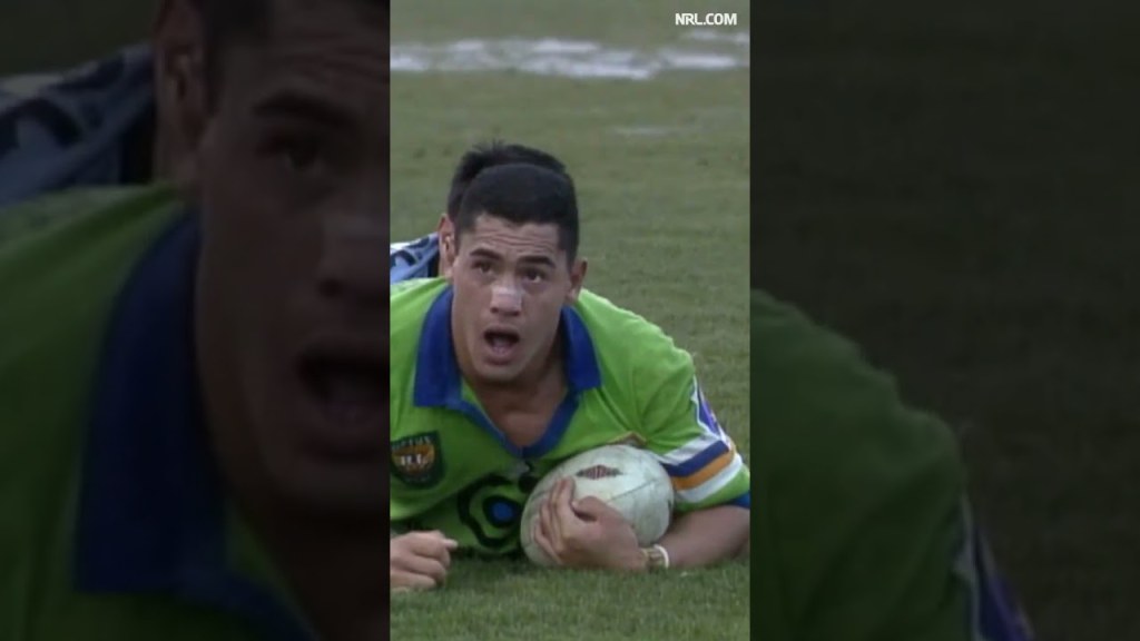 🔥🔥 Scintillating stuff from Canberra 🔥🔥 - Wiki and Kennedy combine for a classic try (1996)  #shorts
