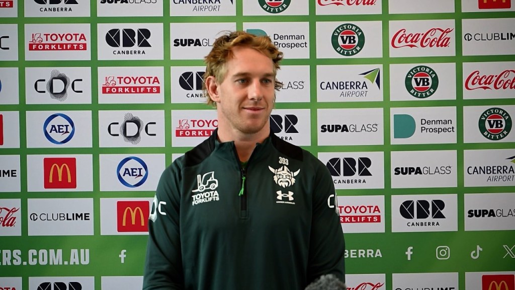 The whole building is pumped: Hosking ready for round one