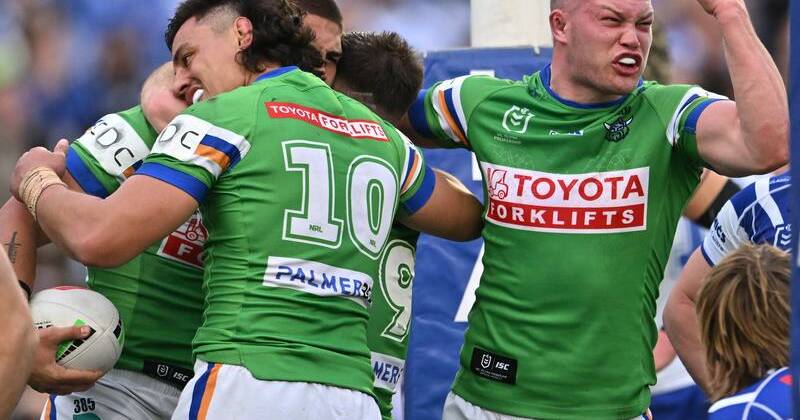 Canberra's Morgan Smithies (r) has added motivation ahead of the new season. Photo: James Gourley/AAP PHOTOS