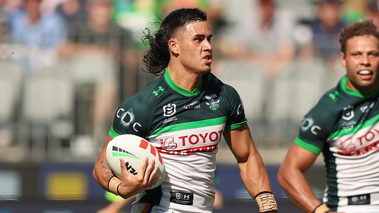 Watch: How Kaeo Weekes scored solo try of the year in 21 seconds of brilliance