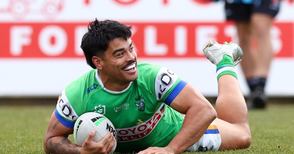 Perth Bears eyeing off Raiders centre