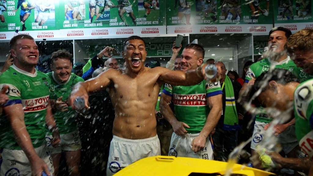 Team Song: Raiders v Storm