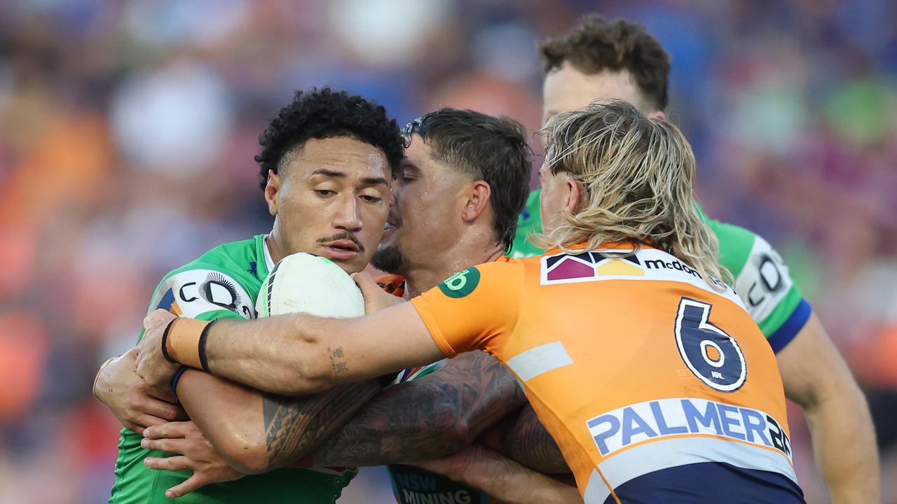 NRL Late Mail Round 11: Simi Sasagi out for 4-6 weeks with shoulder injury