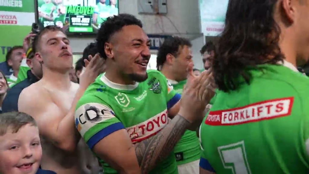 Team Song: Raiders v Dragons