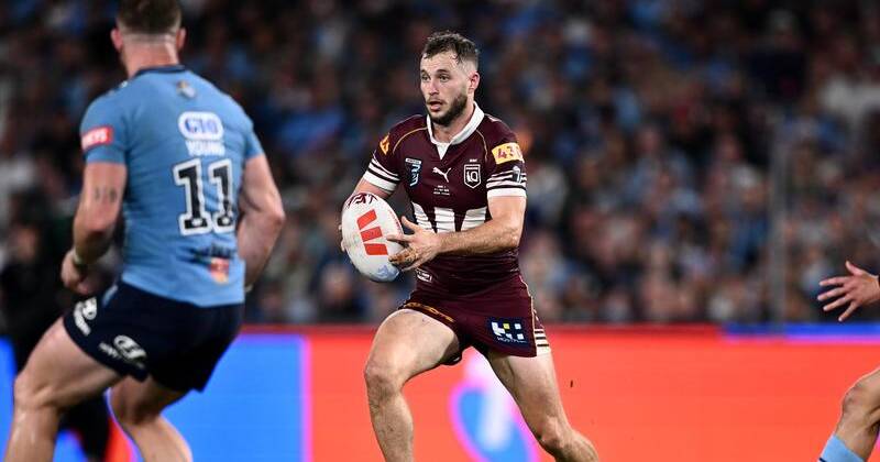 Queensland half Sam Walker will be targeted by NSW forward Hudson Young (left). Photo: Dan Himbrechts/AAP PHOTOS