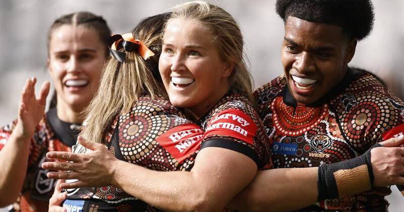 Lily Rogan scored a double to help the Wests Tigers beat the Warriors in the NRLW.  Photo: Mark Evans/AAP PHOTOS