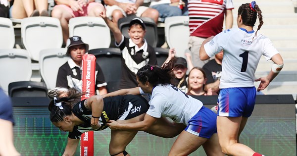 Ferns run in 18 tries to rout France in Christchurch